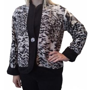 Parsley & Sage black and white pattern blazer